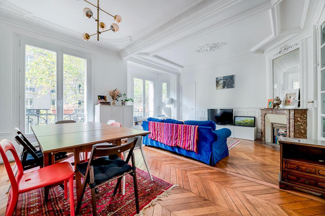 Veeve - A Touch Of Sapphire Apartment